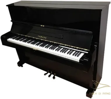 YAMAHA U1F