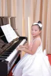 Bé Khánh Ngọc